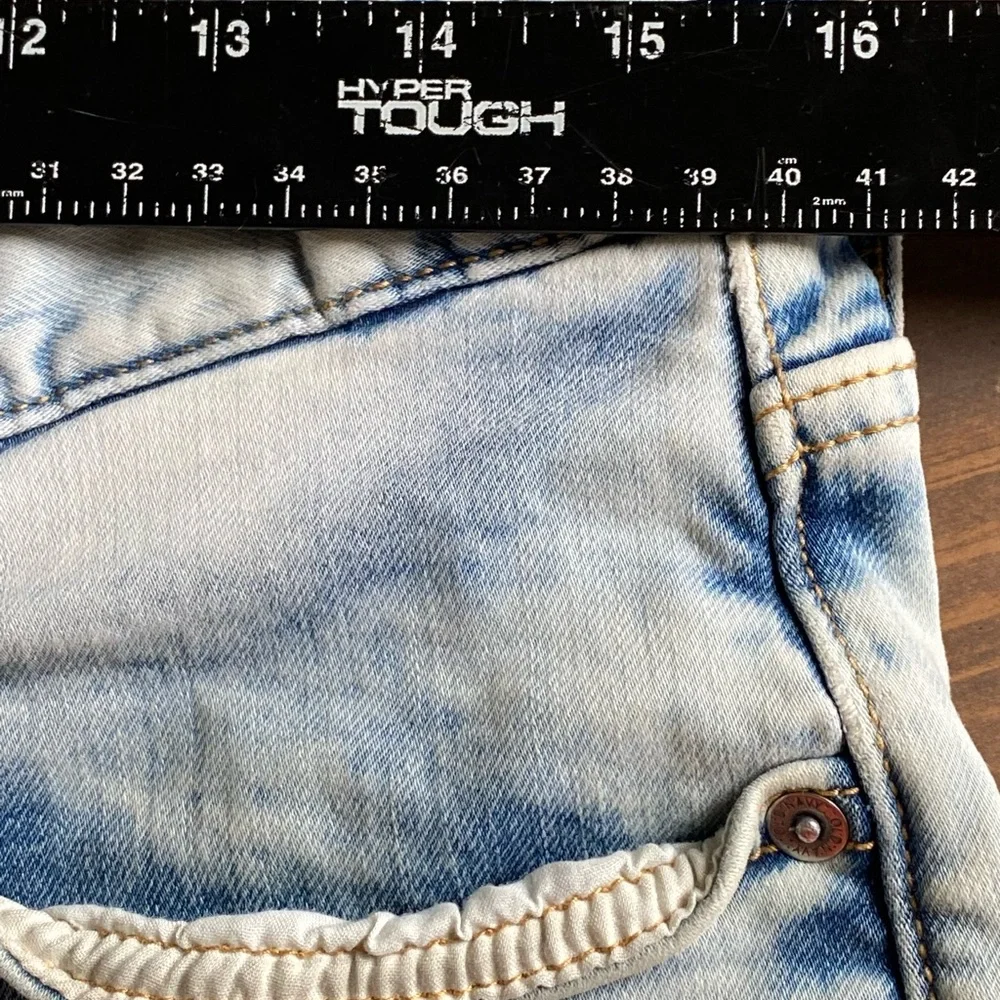 Old Navy Light Blue Jean Shorts for Men Size 32 Cut Offs Distressed Light‎ Wash